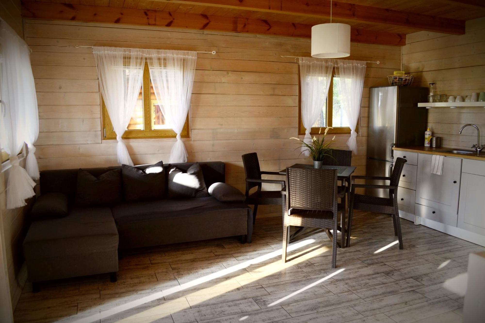 Camping Szczecinek Domy Wypoczynkowe Luaran gambar