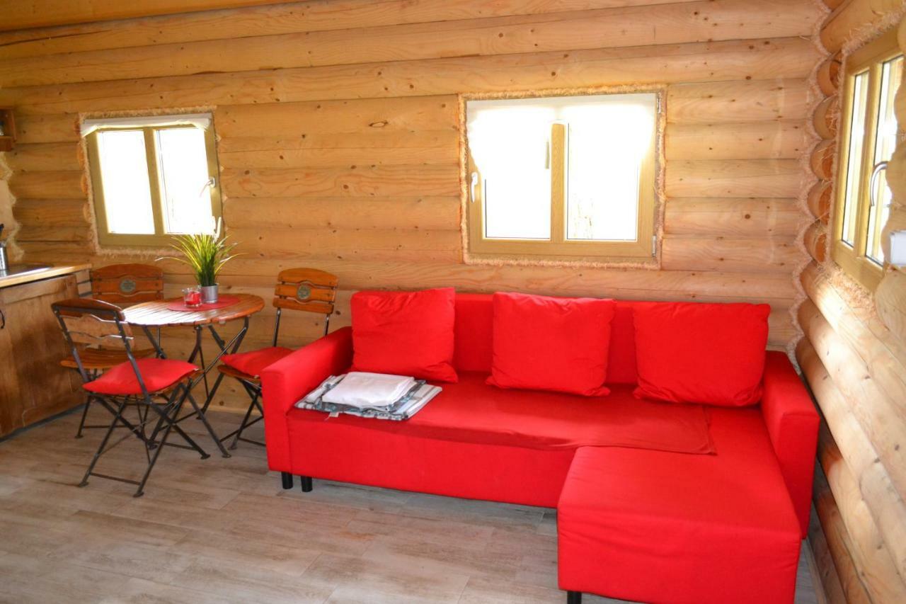 Camping Szczecinek Domy Wypoczynkowe Luaran gambar